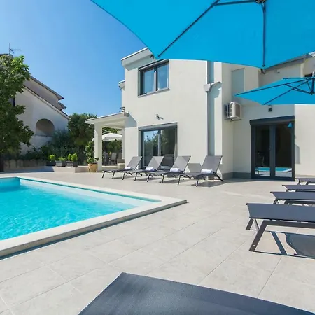 Ana 1863 Ferienhaus *