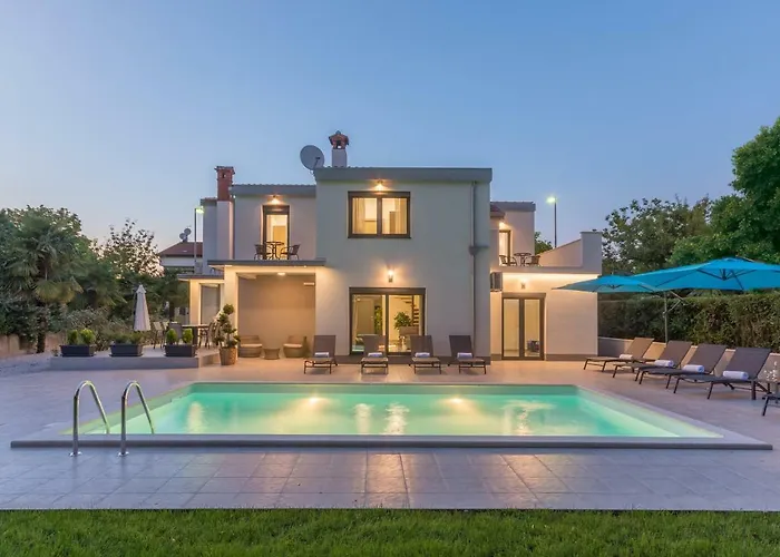 Ana 1863 別荘 ポレッチ